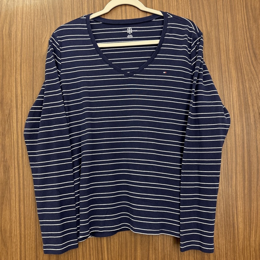 Lot Of 3 Tommy Hilfiger Long Sleeve Woman's Shirts Gray Navy Size XL - Picture 2 of 10